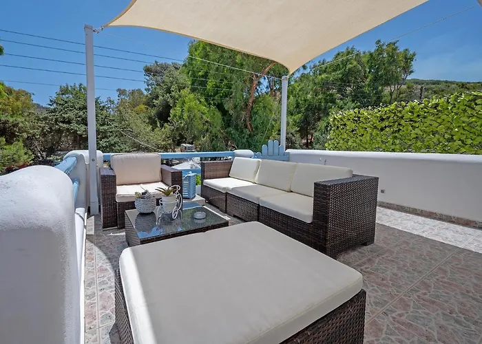 Molos Sea View House - Paros Greece *