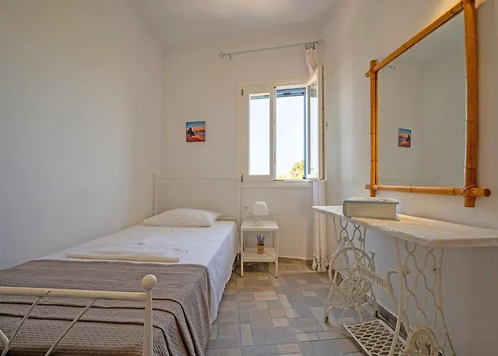 Molos Sea View House - Paros Greece